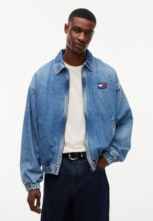 Tommy Jeans, FADED DENIM RELAXED HARRINGTON JACKET - Дънково яке - denim medium