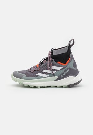 TERREX FREE HIKER 2 W - Trekingové boty - trace grey/crystal white/impact orange