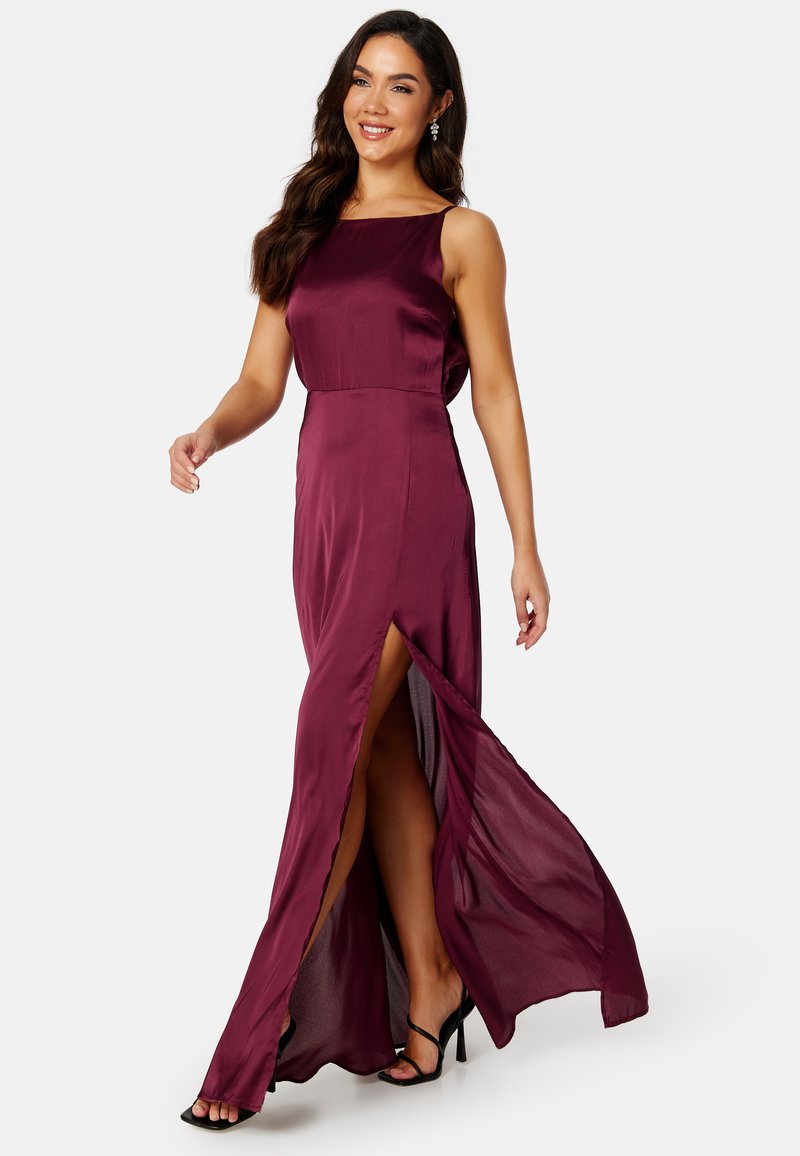 Bubbleroom DRAPY-BACK SLIT SATIN GOWN - Abiti per occasioni speciali - bordeaux
