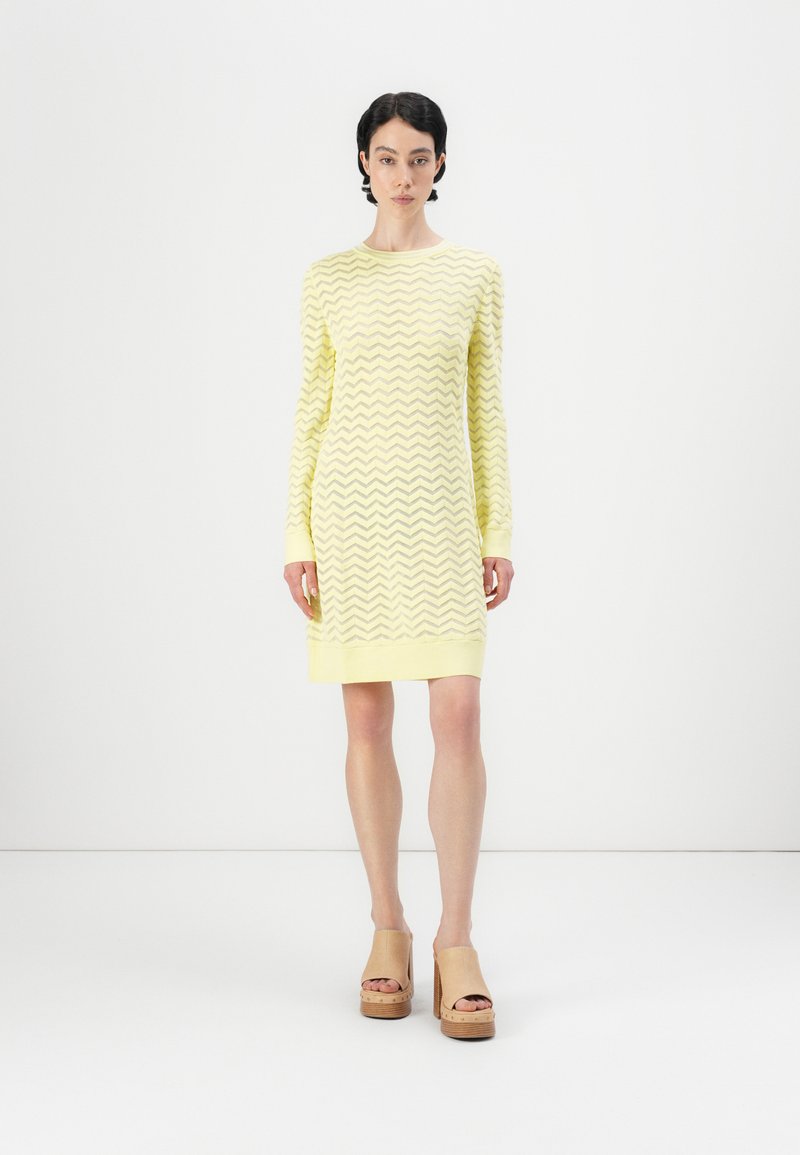 RIANI Gebreide jurk geel