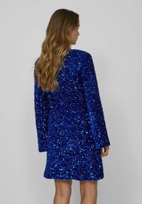 VILA KURZ PAILLETTEN - Vestido de cóctel - navy blazer