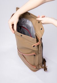 Aunts & Uncles OSAKA - Tagesrucksack - tapir