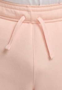 CLUB JGGR - Pantalones deportivos - washed coral washed coral white