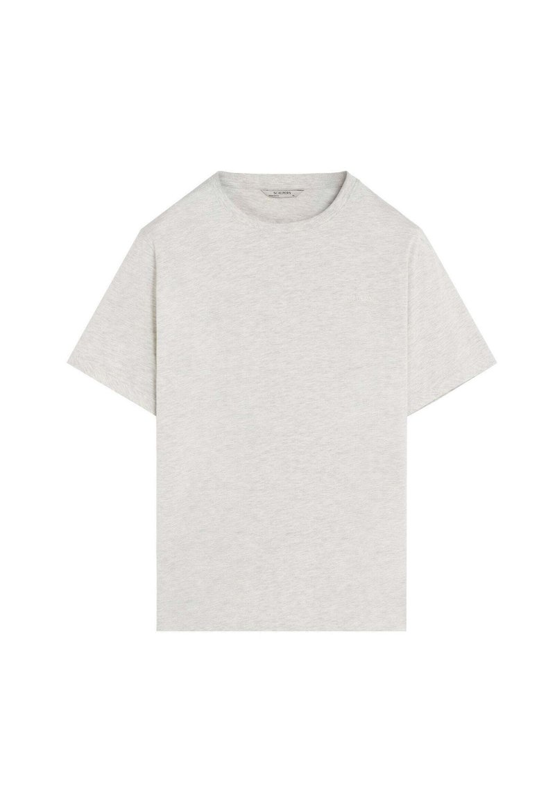 Lichtgrijs T-shirt met korte mouwen en ronde hals, met subtiele textuur, vlak weergegeven op een witte achtergrond.