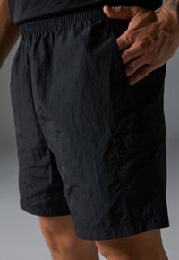 Pier One Sport Sportovní kraťasy - black