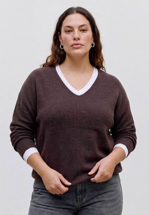 Vero Moda Curve STRICKPULLOVER VMCCREWLEFILE PULLOVER - Pullover - chocolate torte