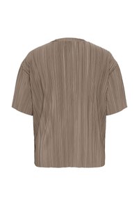 Krátky rukáv taupe košeľa s vertikálnymi záhybmi, zobrazená zozadu, s voľným a boxovým strihom.