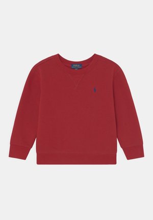 Rode trui met lange mouwen en ronde hals, geribde manchetten en zoom, met een klein geborduurd donkerblauw Polo Ralph Lauren-logo op de borst.