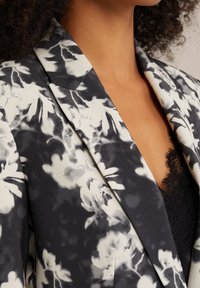 WE Fashion Blejzr - black