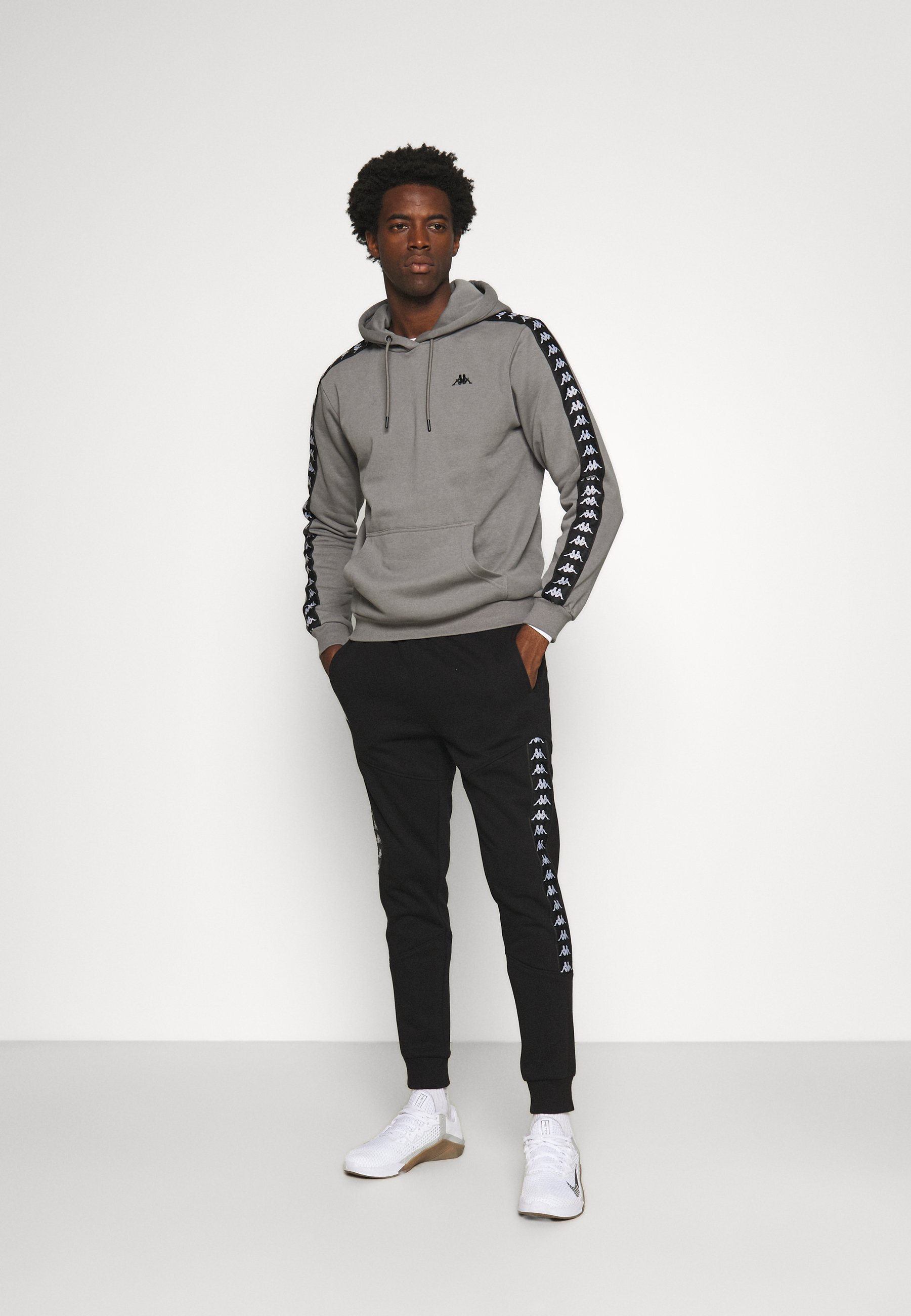 Kappa JORIS - Pantaloni sportivi - caviar/nero - Zalando.it