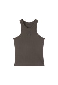 Donkergroen geribbelde tanktop met een ronde hals en brede schouderbanden. Voorzien van zwarte opdruk op de voorkant.