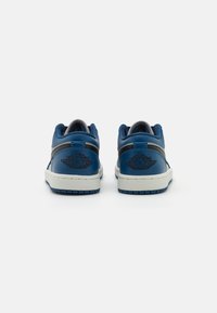 Jordan AIR JORDAN 1 LOW - Sneakers - french blue/black/college grey/sail