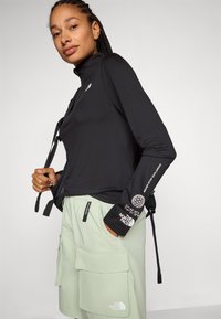 The North Face FLEX 1/4 ZIP GRAPHIC - Long sleeved top - black
