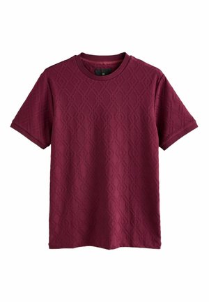 Kurzärmeliges bordeauxrotes T-Shirt aus strukturiertem Stoff mit einem Rautenmuster. Rundhalsausschnitt und normale Passform.
