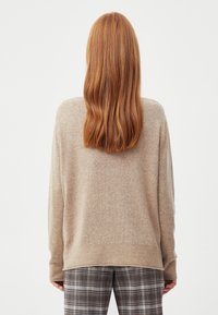 Finn Flare Trui - beige