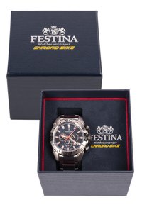 Montre Chrono Bike Festina avec un bracelet en cuir noir, boîtier en acier inoxydable argenté, cadran bleu foncé et accents rouges, le tout dans une boîte de marque.