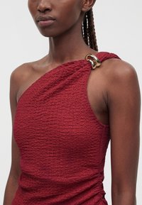 ONLY ONLERIKKA ASSYMETRIC CRINKLE - Débardeur - brick red