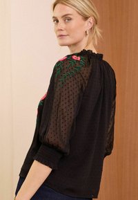 Love & Roses PETITE  - Bluse - black