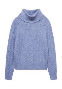 Suéter azul claro de punto trenzado con un cuello alto y doblado. Presenta puños y dobladillo acanalados, mostrando una tela de lana suave y texturizada.