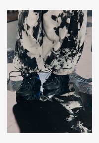 Nevybrané, black/asphalt