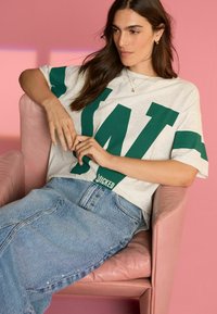 Next REGULAR FIT  - T-shirt imprimé - white