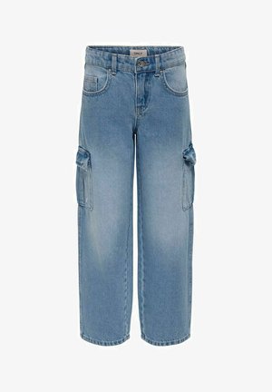 Pantaloni cargo in denim azzurro chiaro con vita alta, gamba larga, tasche anteriori e laterali, e chiusura a bottone.