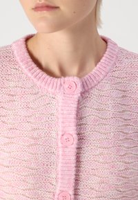 Pieces PCANONA O-NECK CARDIGAN - Adīta jaka - pink lavender
