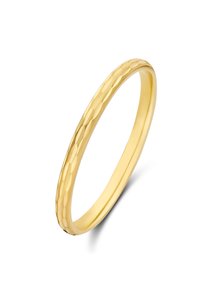 Bague en or avec un anneau lisse, présentant une texture martelée subtile. Le design est fin et élancé, mettant en avant une élégance simple.