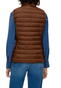 s.Oliver STEPP MIT REISSVERSCHLUSSTASCHEN - Weste - zimt