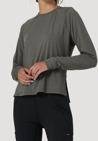 Wrangler - T-shirt à manches longues - olive Image miniature 1