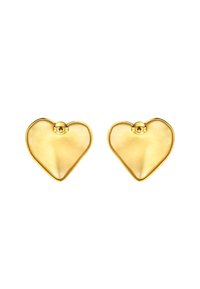 Zlaté náušnice ve tvaru srdce s hladkým, lesklým povrchem, které mají malou klapku pro bezpečné upevnění a jemně odrážejí světlo.