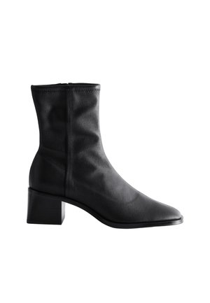 & OTHER STORIES, SOCK BOOTS - Bottines - black