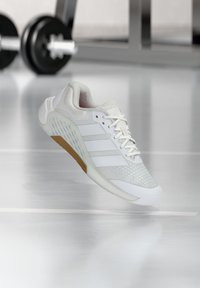 Δεν επιλέχθηκε, footwear white