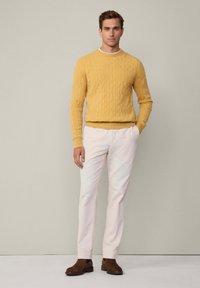 Hackett London CABLE CREW - Vesta - lemon yellow