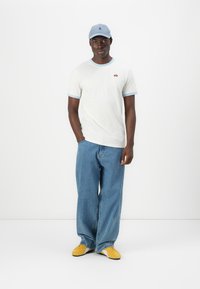 Ellesse MEDUNITOS TEE - Basic T-shirt - off white