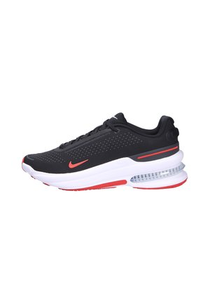 Schwarze Sport-Sneaker mit strukturiertem Obermaterial, roten Akzenten und sichtbarer Luftpolsterung in der Sohle. Verfügt über ein perforiertes Design und Schnürsenkel.