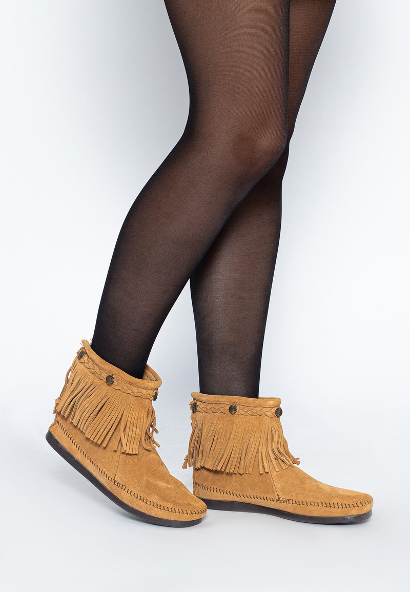 Minnetonka Back Zipper Boot 289, Stivali da Donna, Marrone, 35 EU