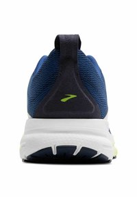 Baskets de course bleues avec une tige en mesh texturé, des accents en suede marine, et une semelle intermédiaire blanche avec une semelle extérieure en caoutchouc à motifs.