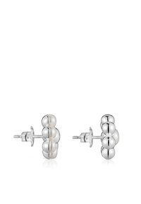 Pendientes de plata con un diseño de formas suaves y redondeadas, que presentan acabados alternos brillantes y perla. Diseñados con un cierre de tipo poste.