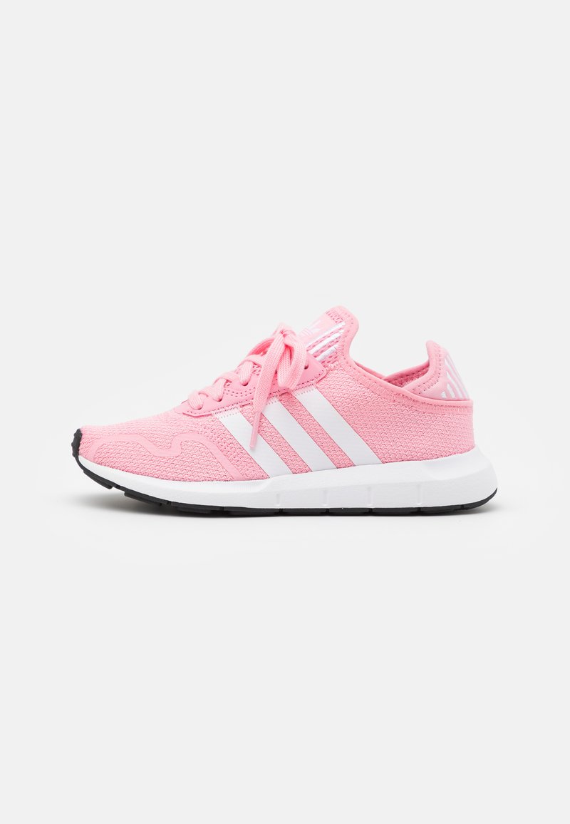 Pink Swift adidas Originals SWIFT RUN X UNISEX - Trainers - light pink/footwear ...