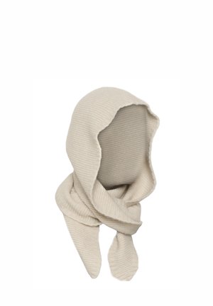 Écharpe à capuche tricotée couleur crème avec un motif texturé, enroulée autour d'une forme de tête invisible sur fond blanc.