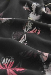Next ASYMMETRIC HEM - REGULAR FIT - Susiaučiamas sijonas - black print
