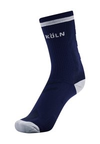 Granatowa sportowa skarpeta z prążkowaną teksturą, amortyzowaną podeszwą, białym akcentem na palcu oraz napisem "KÖLN" na boku.