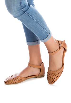 Bailarinas con hebilla - camel