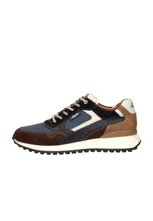 Stylowy, wielokolorowy sneaker w kolorach brązowym, granatowym, czarnym i białym z beżowymi sznurówkami i białą podeszwą, pokazany z boku na białym tle.