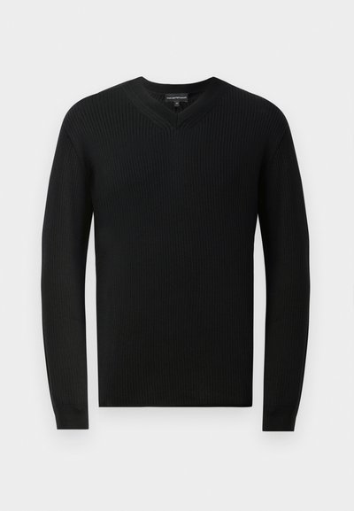 Sweater preto em malha canelada com um design de decote em V e mangas longas, apresentando uma superfície texturizada e punhos ajustados.