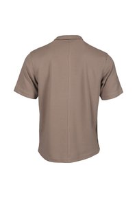 Polo marron à manches courtes vu de dos avec une couture centrale et un petit col.