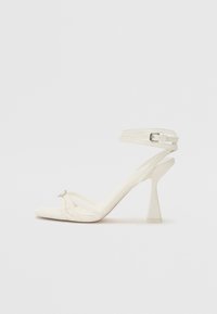 Sandale cu toc - white