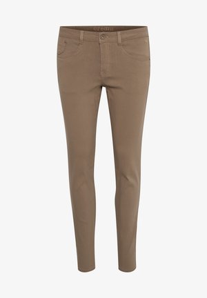 Pantalon marron en mélange de coton avec une coupe slim, cinq poches et des détails de coutures visibles. Doté d'un logo sur la ceinture.