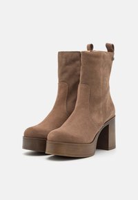 mtng SIXTIES - Botines de tacón - siena